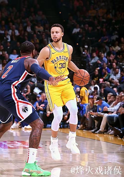 库里左腓骨扭伤 将缺席两场赛事 周六进行复查 库里左腓骨扭伤 将缺席两场赛事 周六进行复查