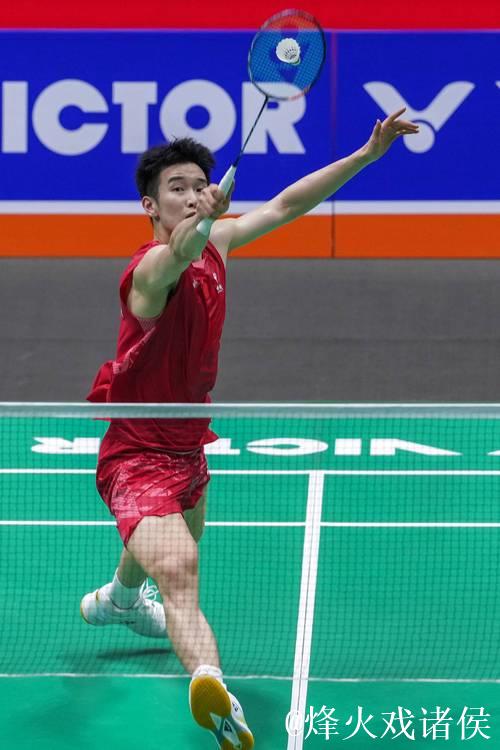 中国羽毛球大师赛:李诗沣战胜梁峻豪成功晋级 中国羽毛球大师赛:李诗沣战胜梁峻豪成功晋级